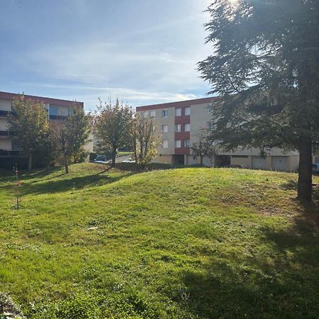 Casa Ragazzi - Meuble De Tourisme Classe 2 Etoiles - Refait A Neuf - Calme - Parking Gratuit A Proximite Lempdes Kültér fotó